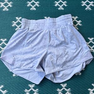 Lululemon hotty hot HR 4” shorts